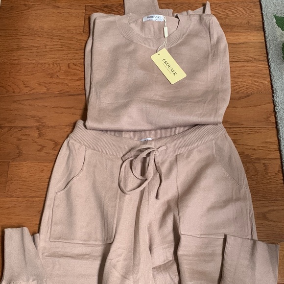 Ekouaer Women's Cozy Tan Lounge Set - Picture 2 of 5